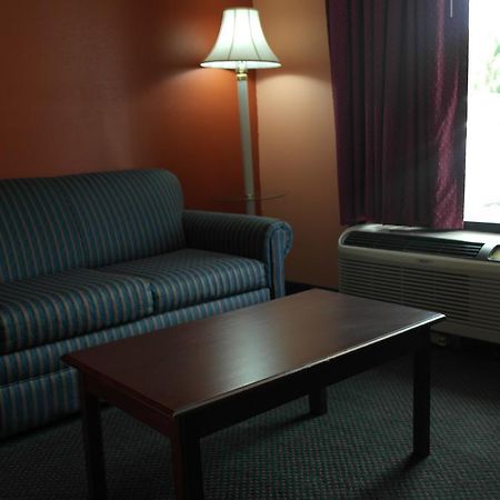Americas Best Value Inn And Suites Knoxville Exterior foto
